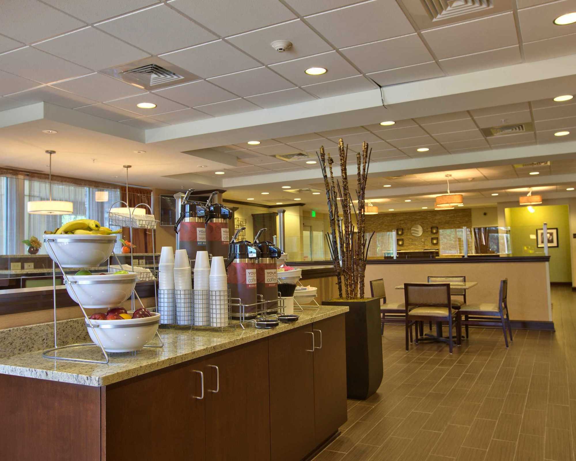 Comfort Inn & Suites Dothan East Kemudahan gambar