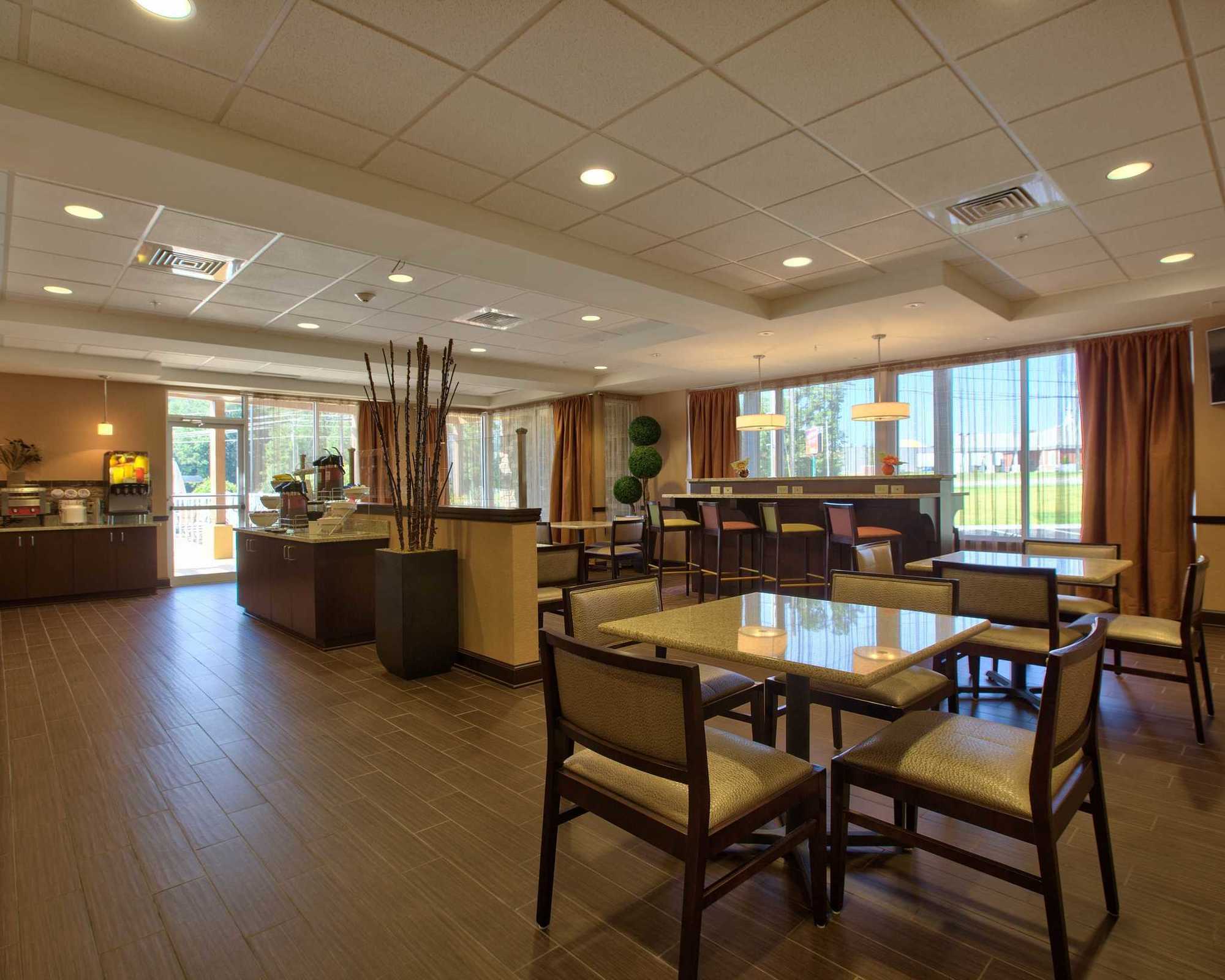 Comfort Inn & Suites Dothan East Kemudahan gambar